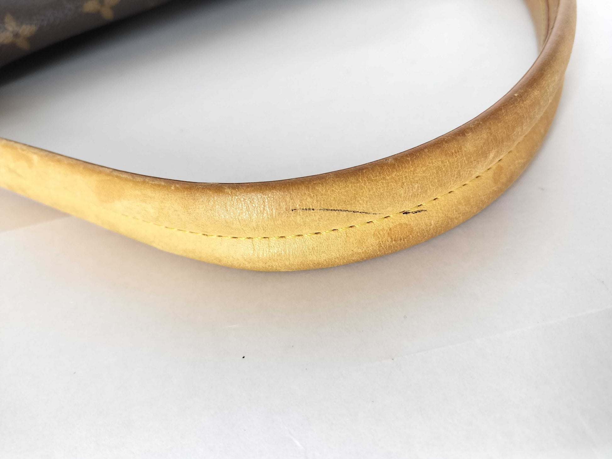 LOUIS VUITTON Monogram Louis Vuitton MG Beverly Bag