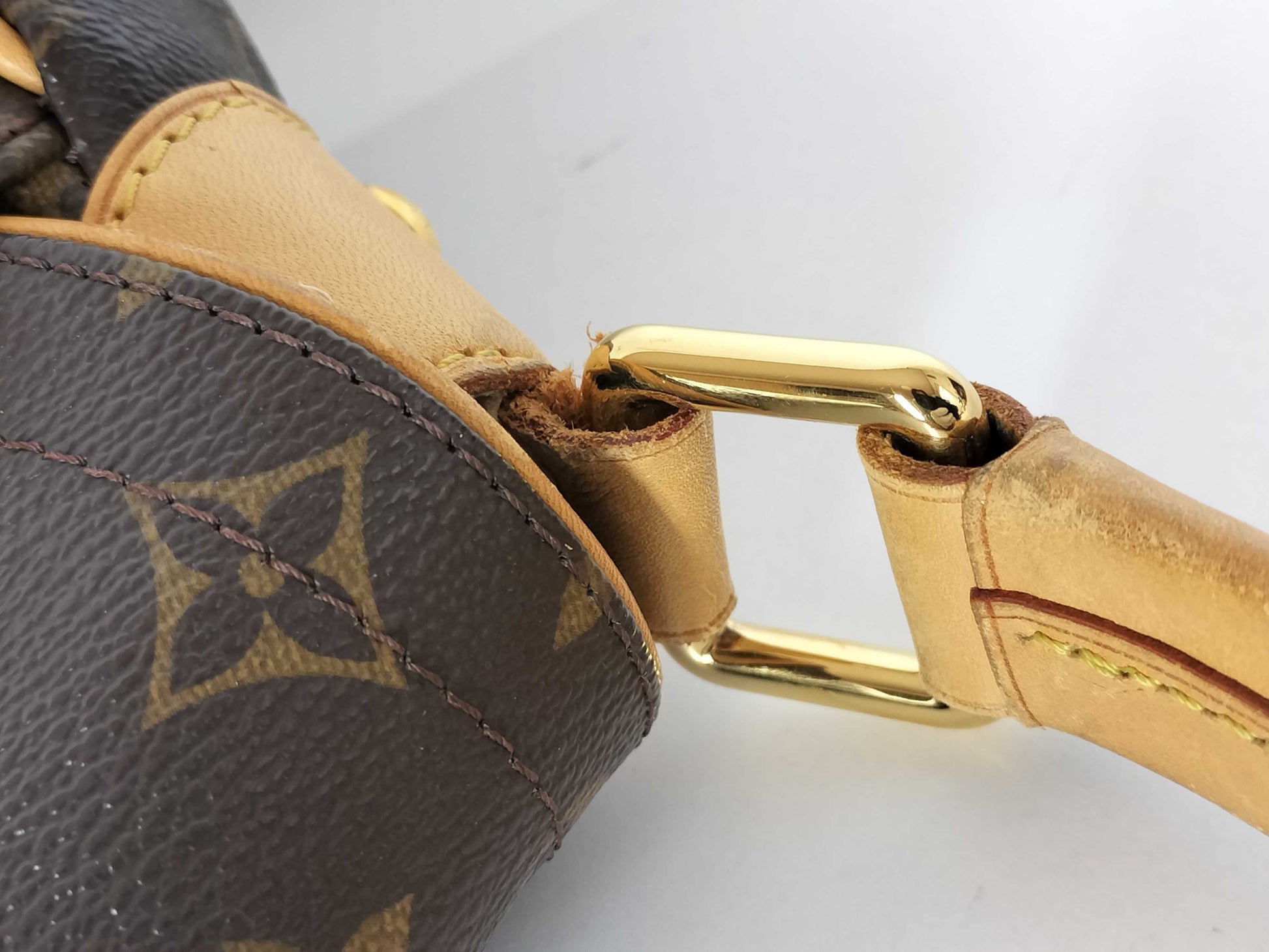 LOUIS VUITTON Monogram Louis Vuitton MG Beverly Bag