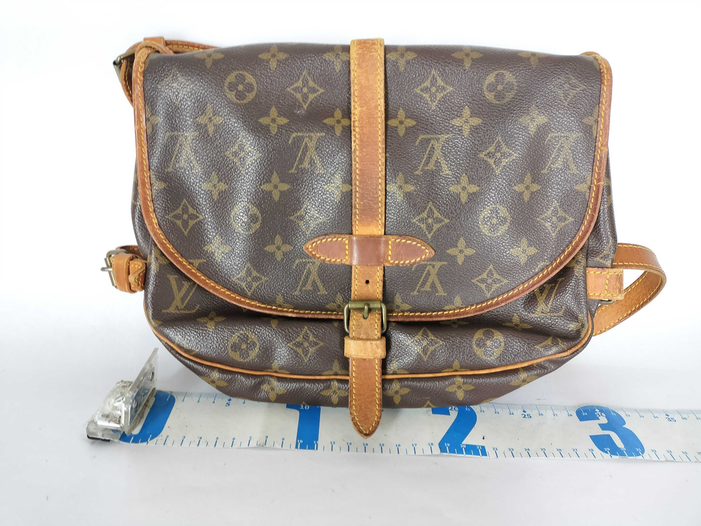 LOUIS VUITTON Monogram Louis Vuitton Saumur 30 Shoulder Bag