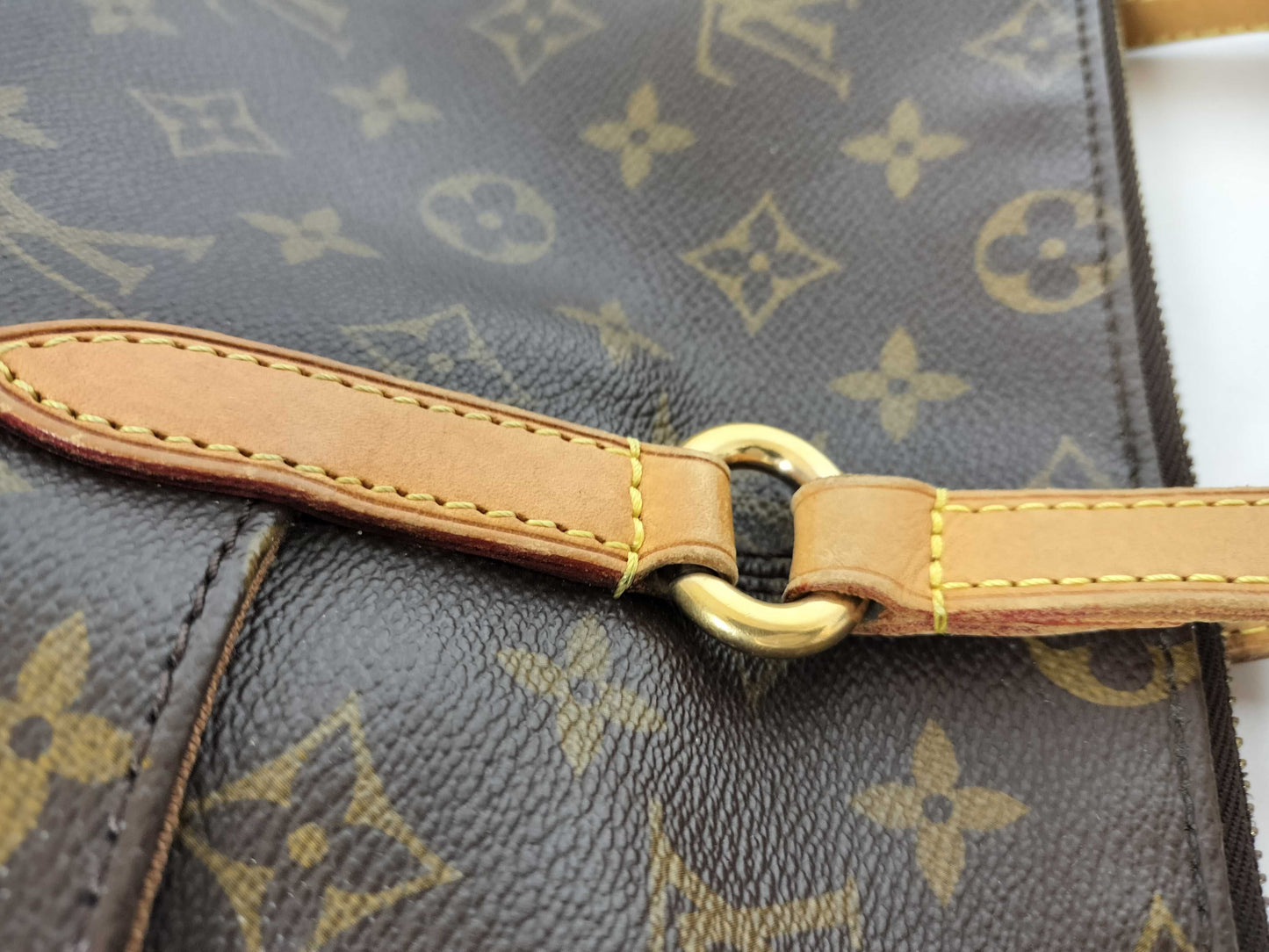 LOUIS VUITTON Monogram Louis Vuitton Totale MM Tote Bag