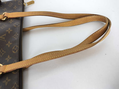 LOUIS VUITTON Monogram Louis Vuitton Totale MM Tote Bag