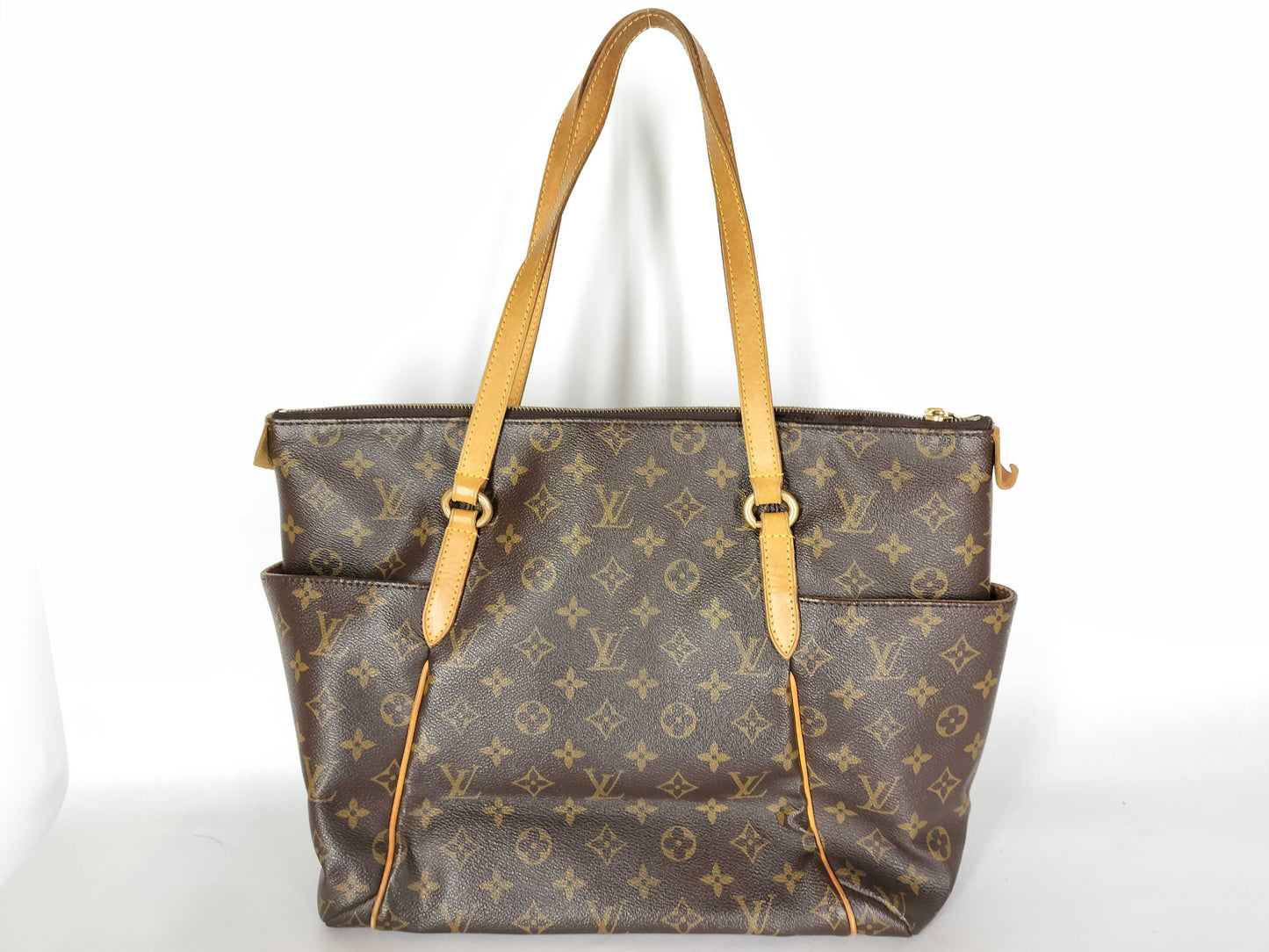 LOUIS VUITTON Monogram Louis Vuitton Totale MM Tote Bag