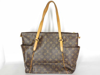 LOUIS VUITTON Monogram Louis Vuitton Totale MM Tote Bag