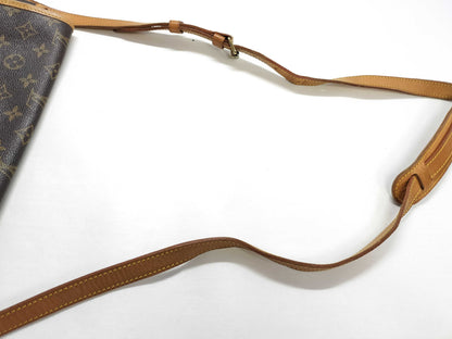 LOUIS VUITTON Monogram Louis Vuitton Gibechel MM Shoulder Bag