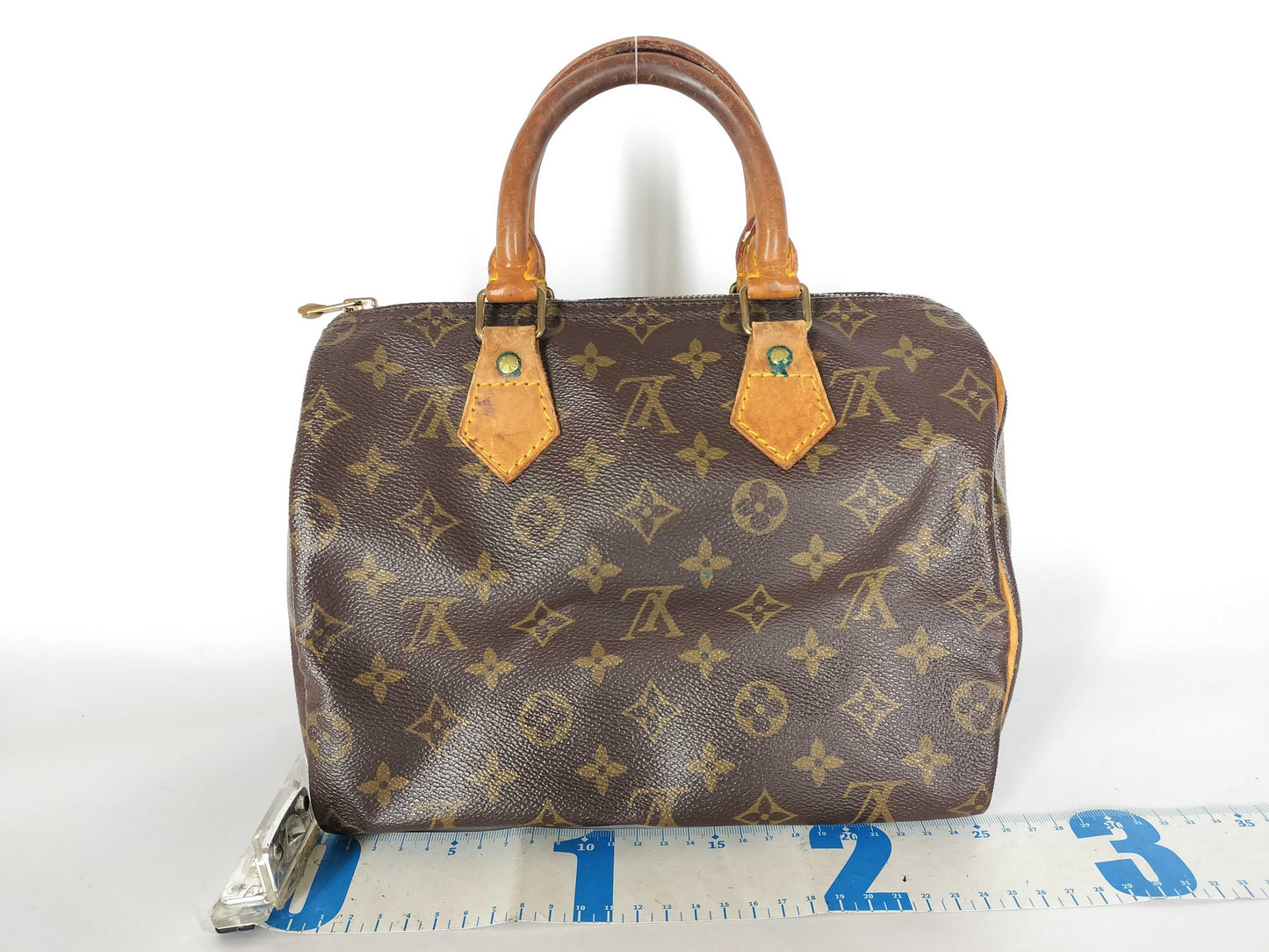 LOUIS VUITTON Monogram Louis Vuitton Speedy 25 Boston Bag