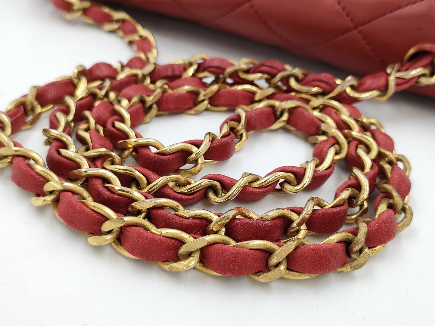 CHANEL Matlassse Lambskin Chain Shoulder Seal Bag