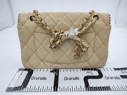 CHANEL Matlasse Lambskin Double Chain Shoulder Seal Bag