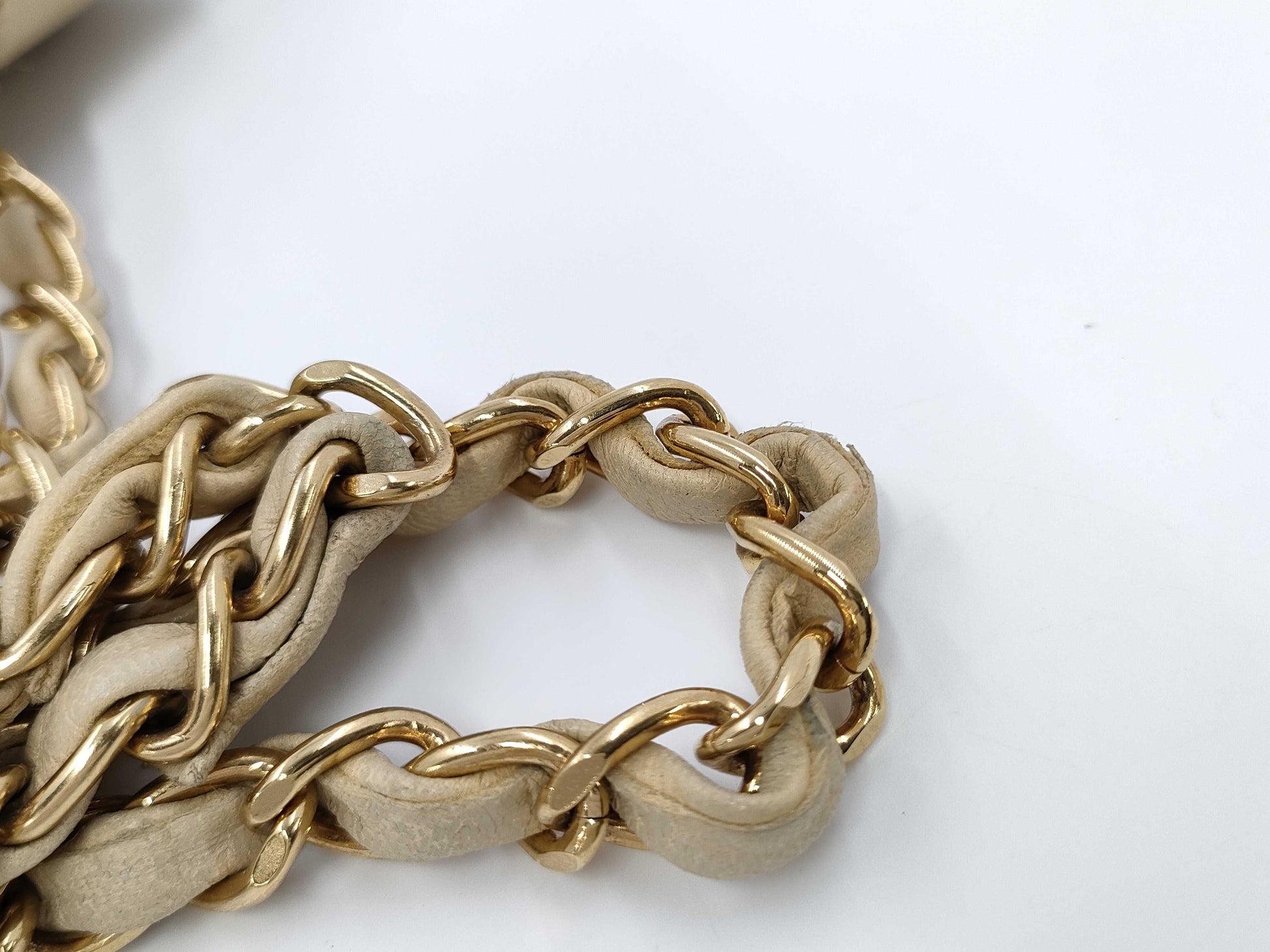 CHANEL Matlasse Lambskin Double Chain Shoulder Seal Bag