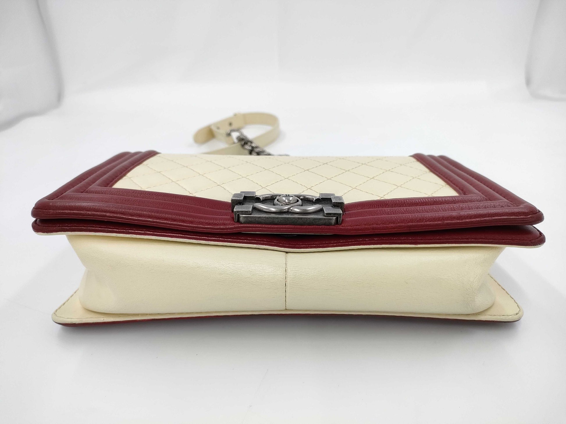 CHANEL Boy Chanel Matlasse Lamb Skin Bao Color Chain Shoulder Shoulder Bag