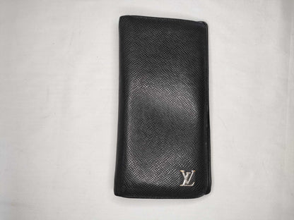 LOUIS VUITTON Taiga Vuitton Brazza Taiga Noir M30285 RFID Wallet