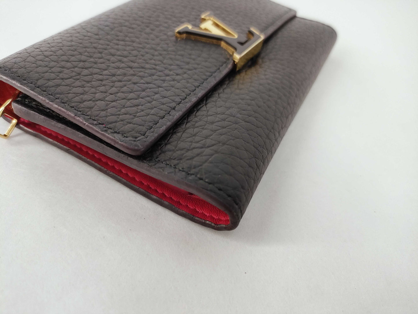 LOUIS VUITTON Vuitton Capucine Compact M62157 MI1198 Wallet
