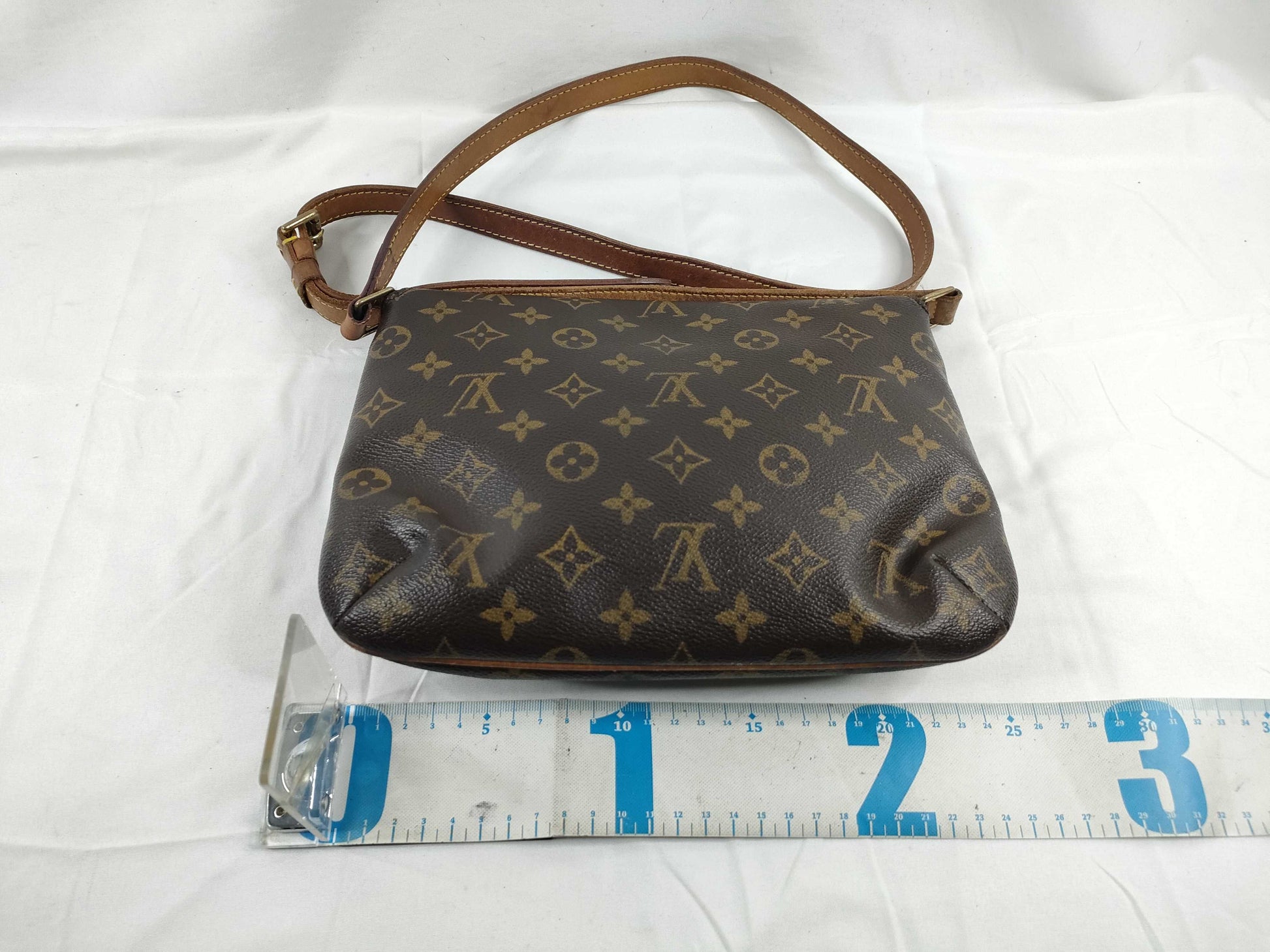 LOUIS VUITTON Monogram Vuitton Tango Monogram Shoulder Bag M51257 LM0093 Shoulder Bag