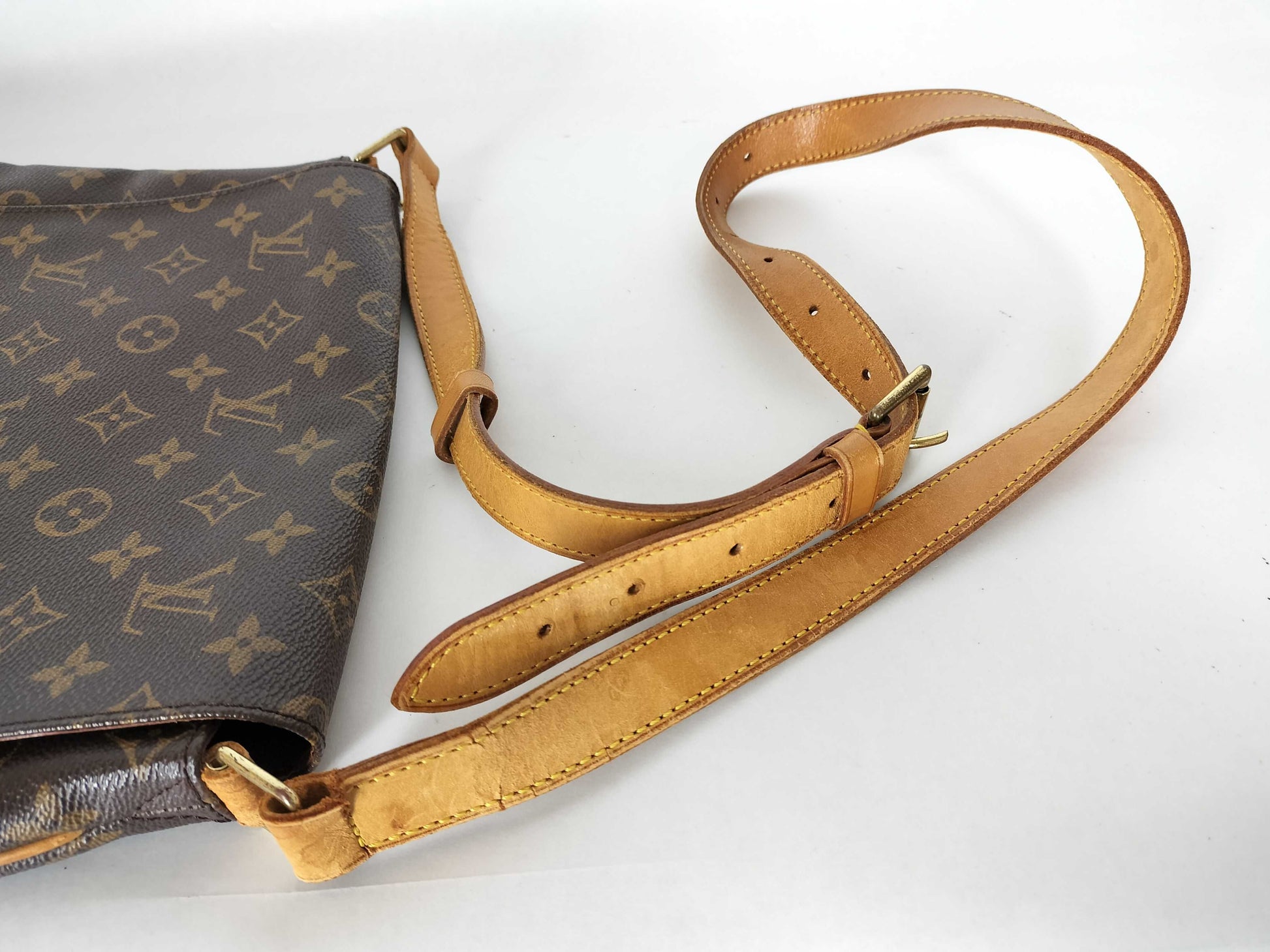 LOUIS VUITTON Monogram Vuitton Musette Monogram M51256 AS0051 Shoulder Bag