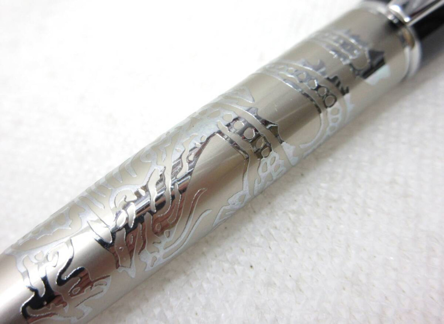 MONTBLANC Ballpoint Pen Dragon Design Pen / Fountain Pen