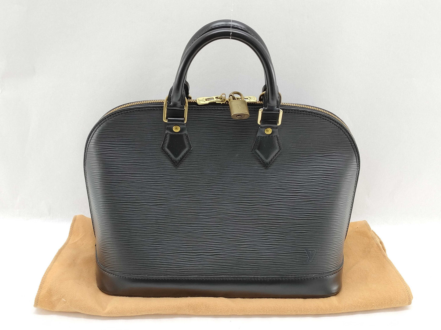 LOUIS VUITTON Epi Vuitton Epi Alma M52142 Black Handbag Handbag