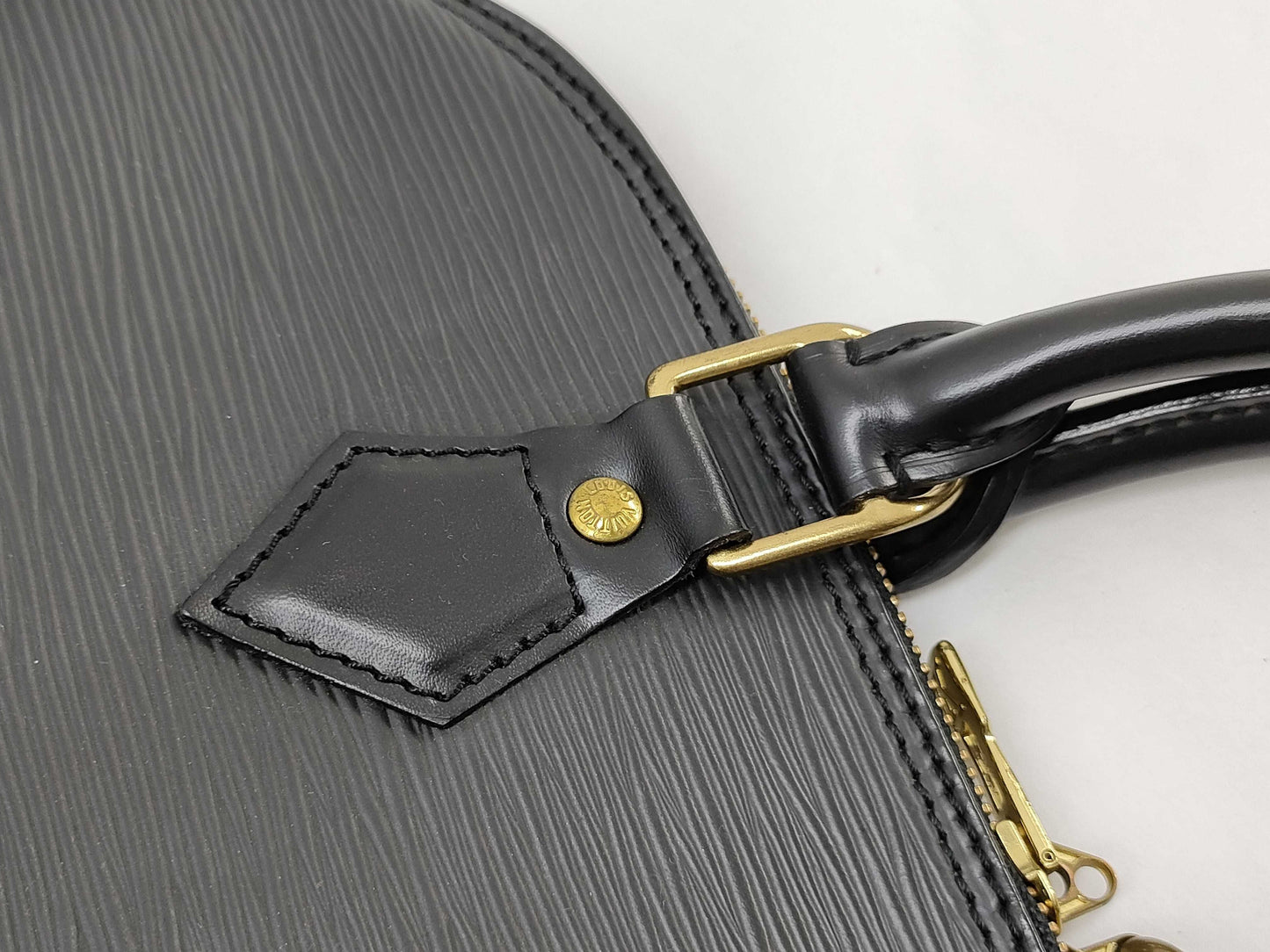 LOUIS VUITTON Epi Vuitton Epi Alma M52142 Black Handbag Handbag