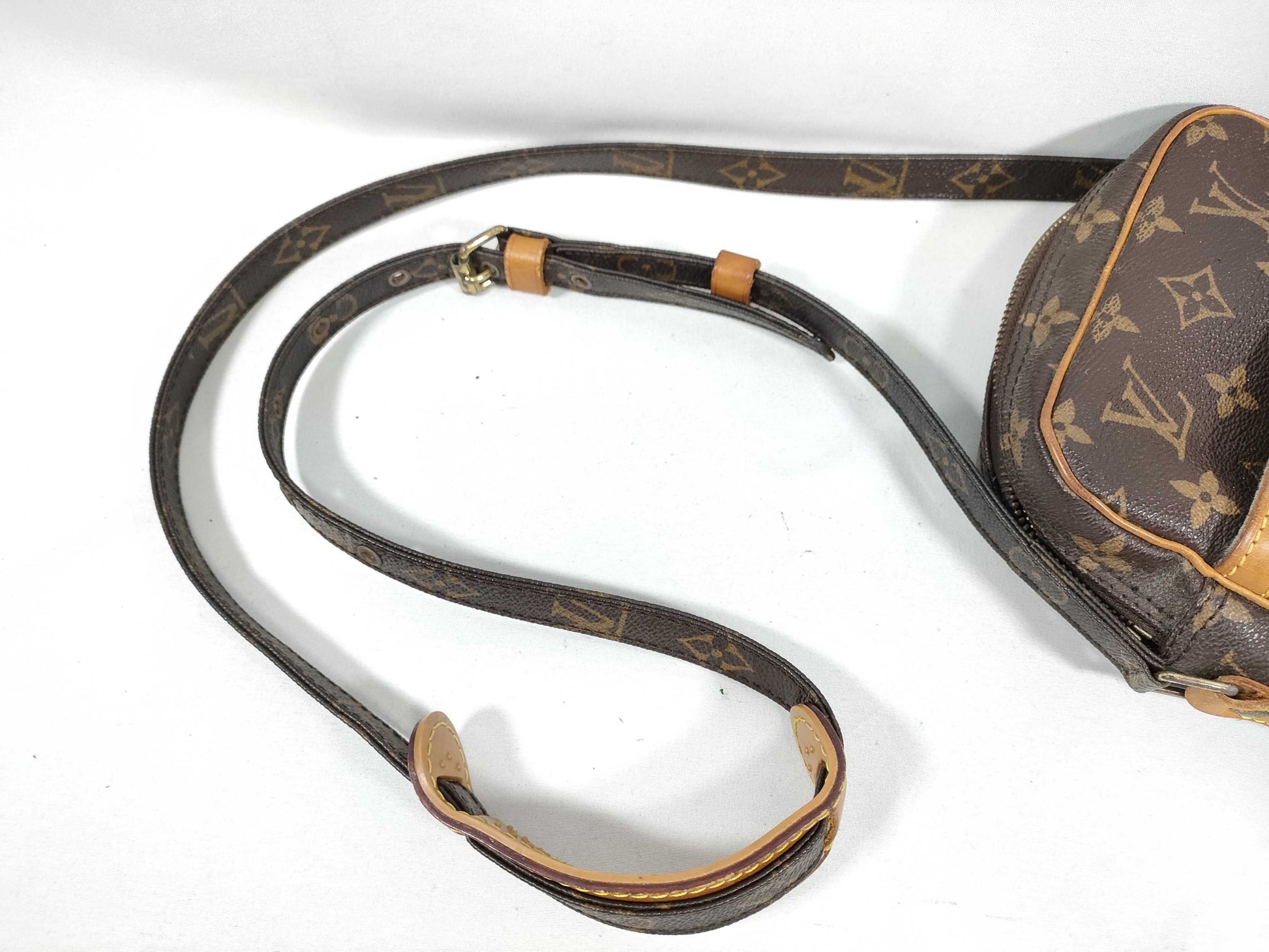 LOUIS VUITTON Monogram Vuitton Monogram Danube Shoulder Bag M45266 Shoulder Bag