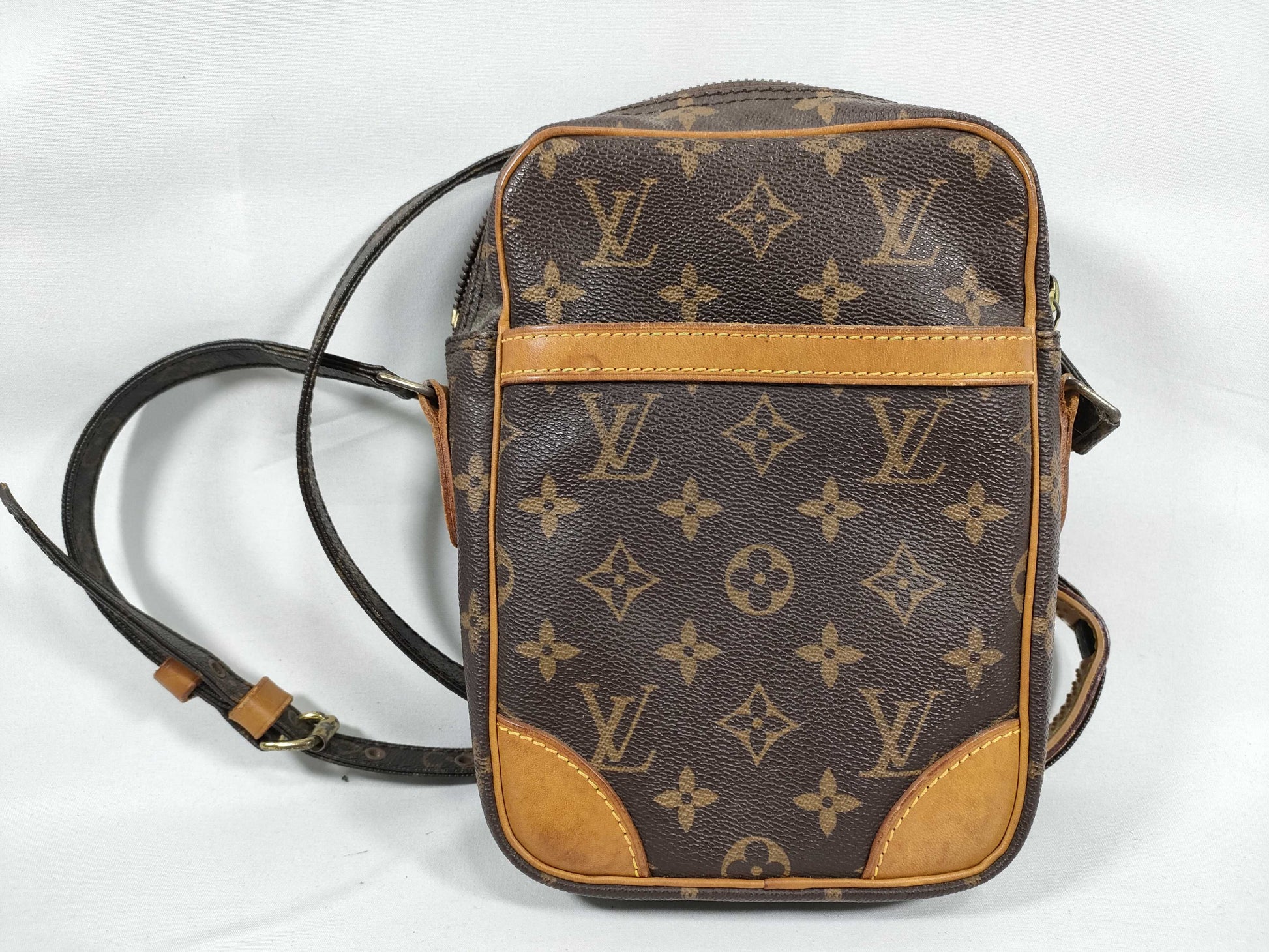 LOUIS VUITTON Monogram Vuitton Monogram Danube Shoulder Bag M45266 Shoulder Bag