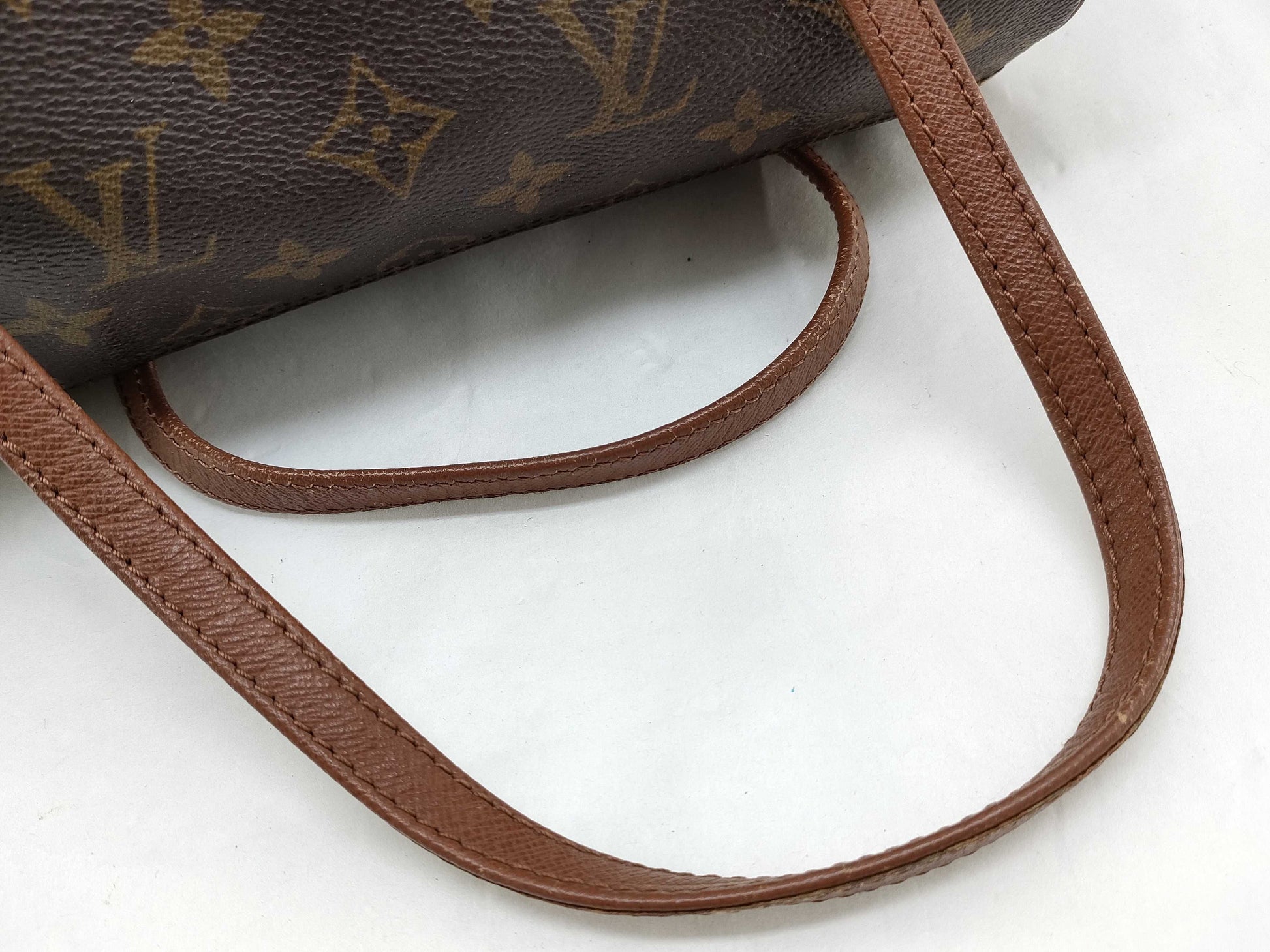 LOUIS VUITTON Monogram Vuitton Monogram Papillon 26 Handbag M51366 Handbag