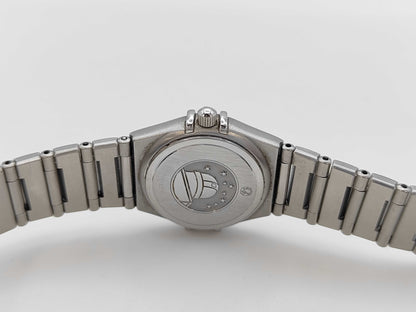 OMEGA 1460.75 Quartz Shell Dial Women's Watch