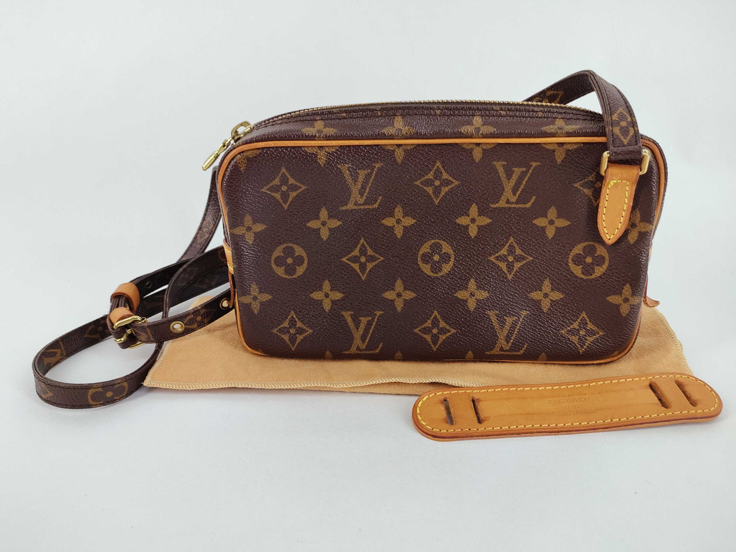 LOUIS VUITTON Monogram Vuitton Monogram Pochette Marley Bandriere M51828 Serial Blur Shoulder Bag