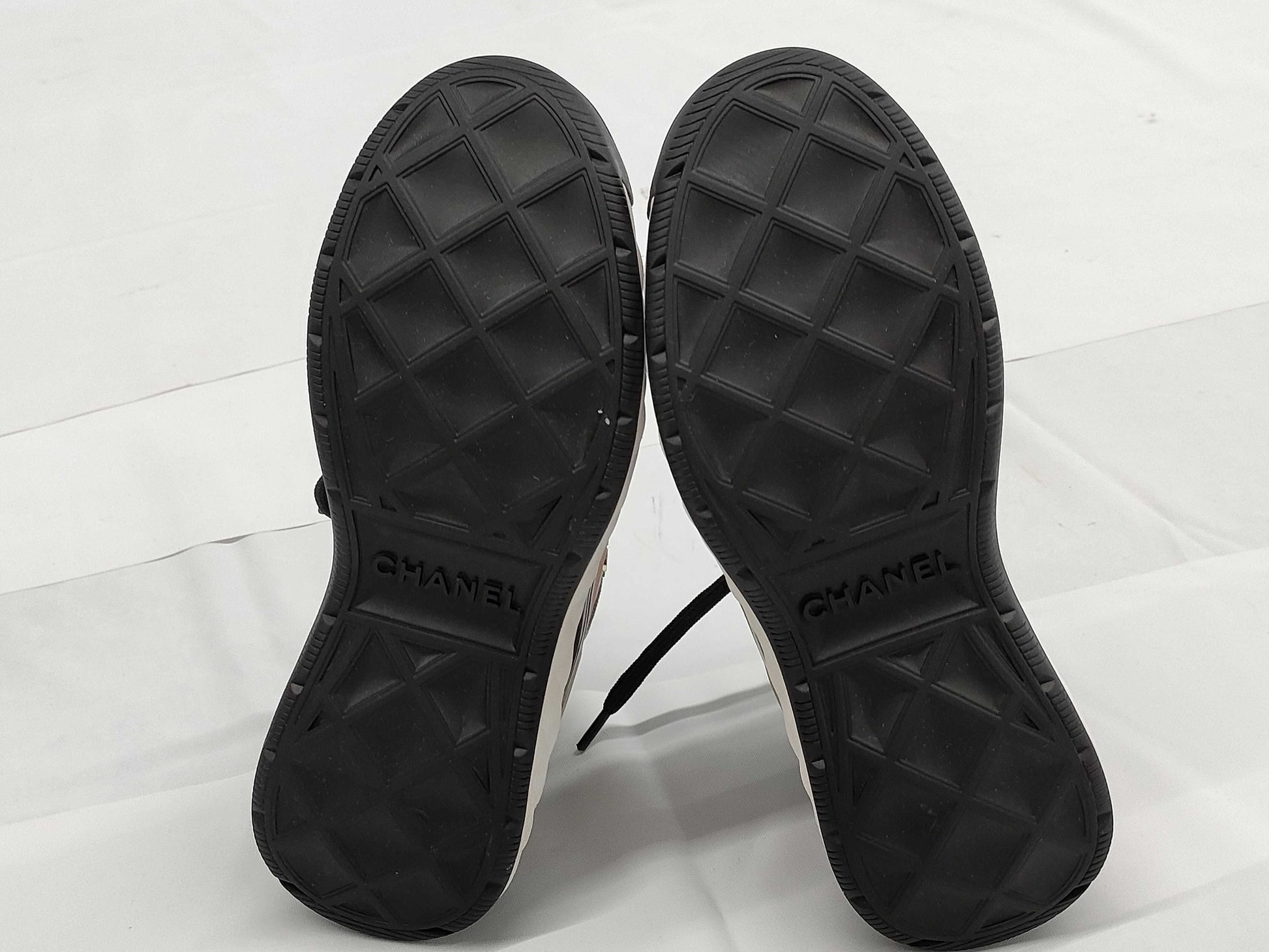 CHANEL CHANEL Sneakers G39982 Grey x Beige x Multi Suede x Rubber Sneakers