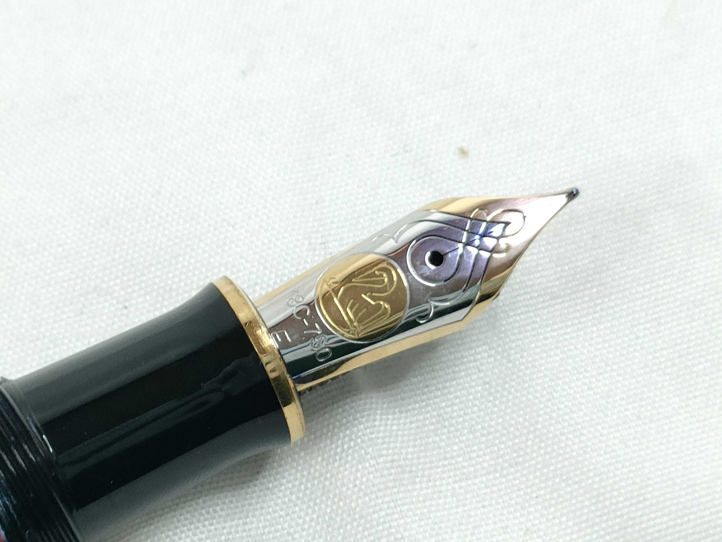 Pelican Souberine Fountain Pen Pen