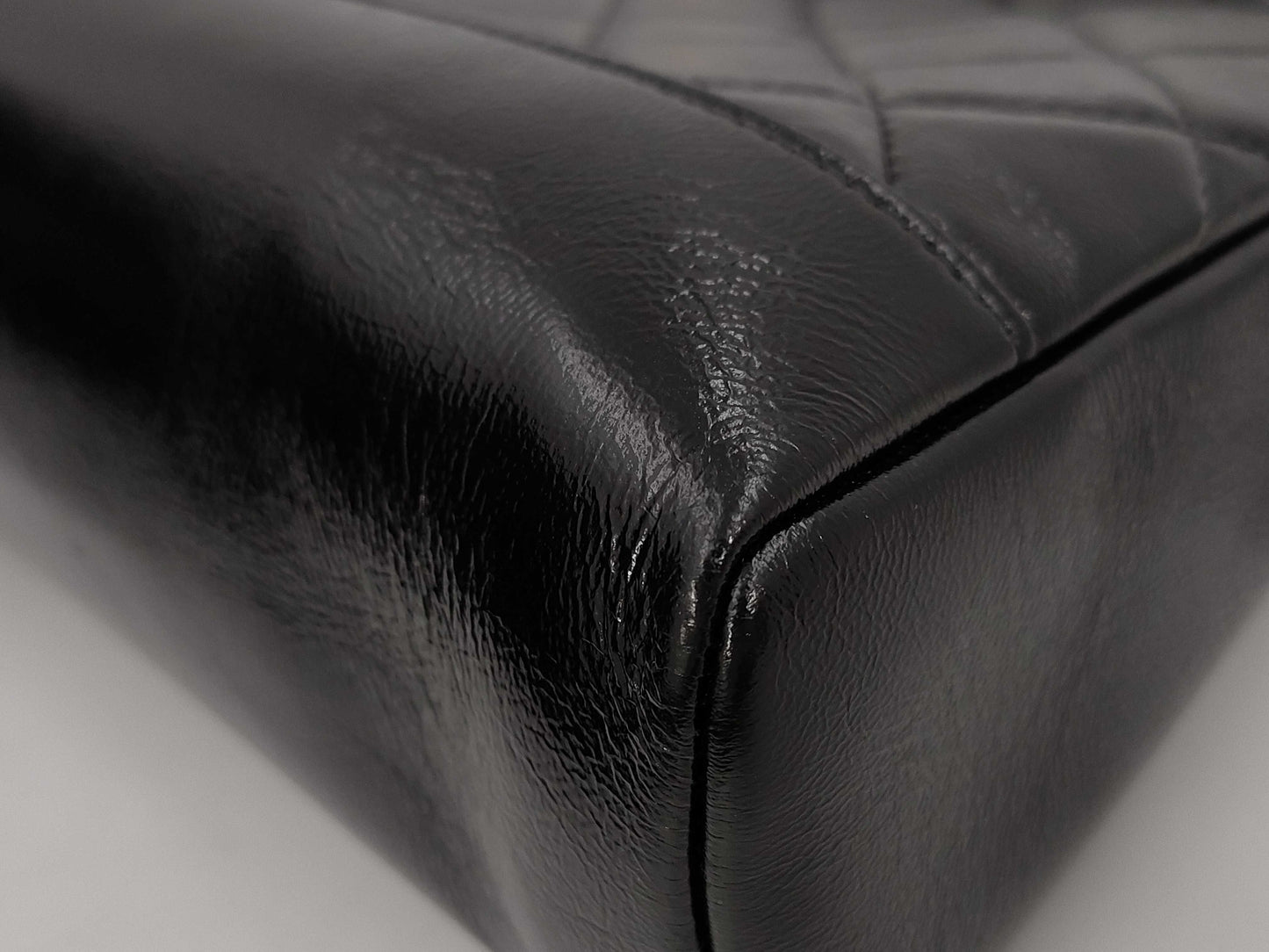 CHANEL 31 Shopping Bag Matlasse Gold Hardware Chain Shoulder Bag Serial Fittings Plate Handbag