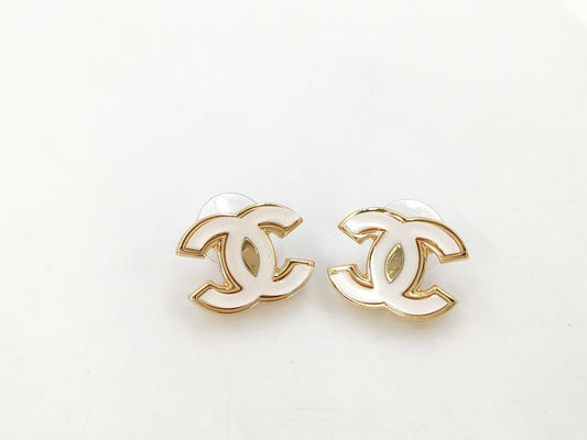 CHANEL Cocomark White Gold B23K Earrings