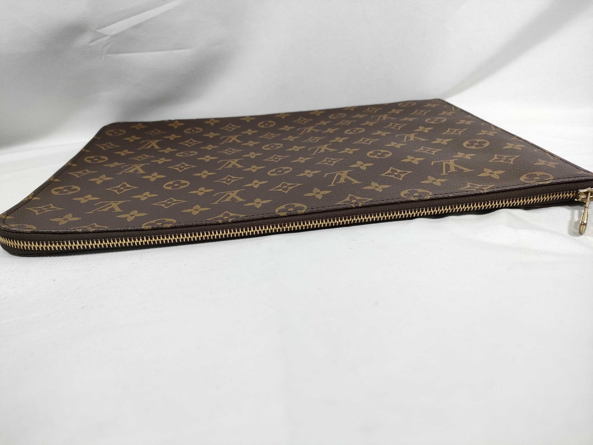 LOUIS VUITTON Monogram Monogram Pochedocuman M53456 Clutch Bag