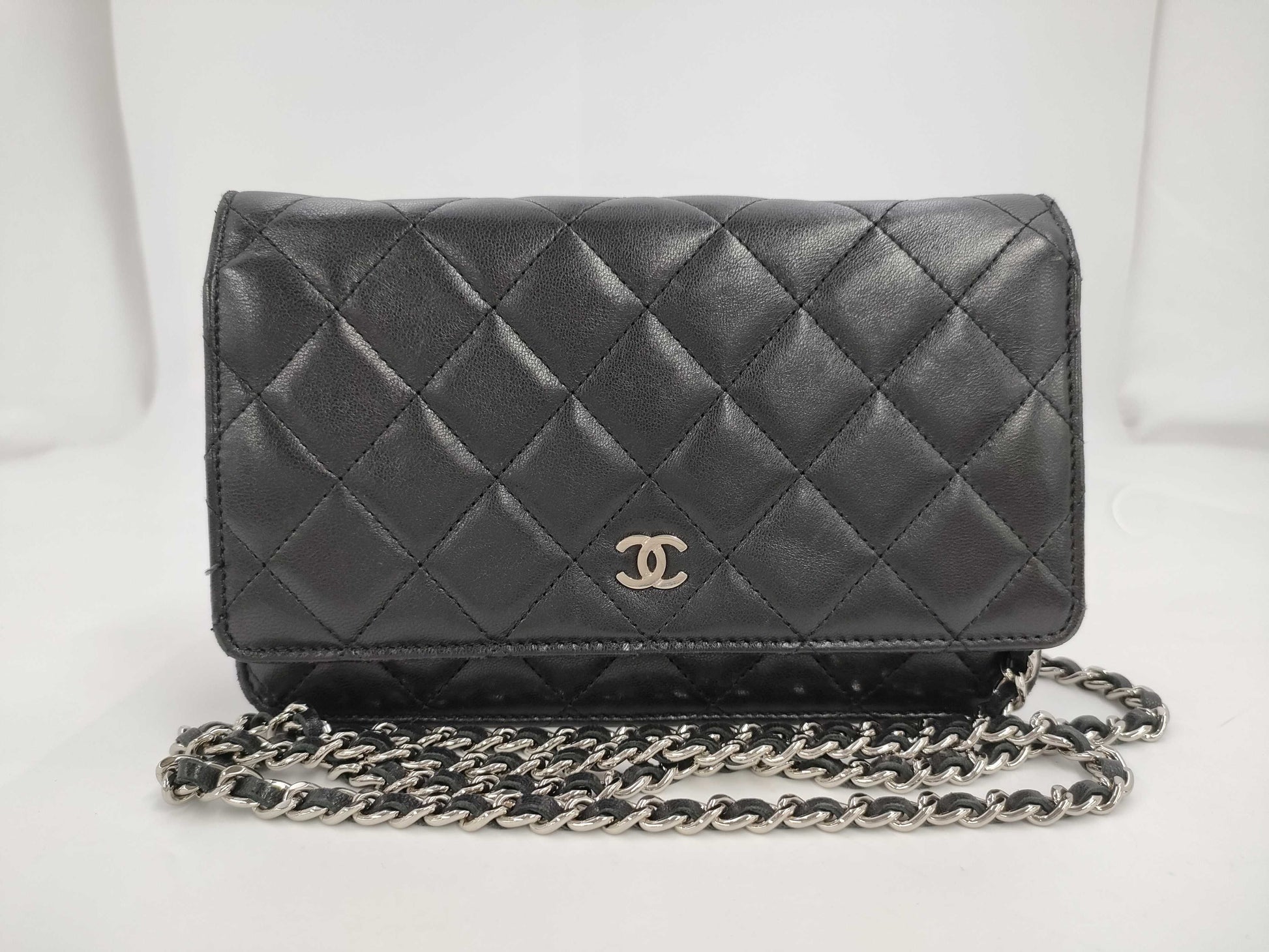 CHANEL Matlasse Chain Wallet Lambskin Shoulder Bag