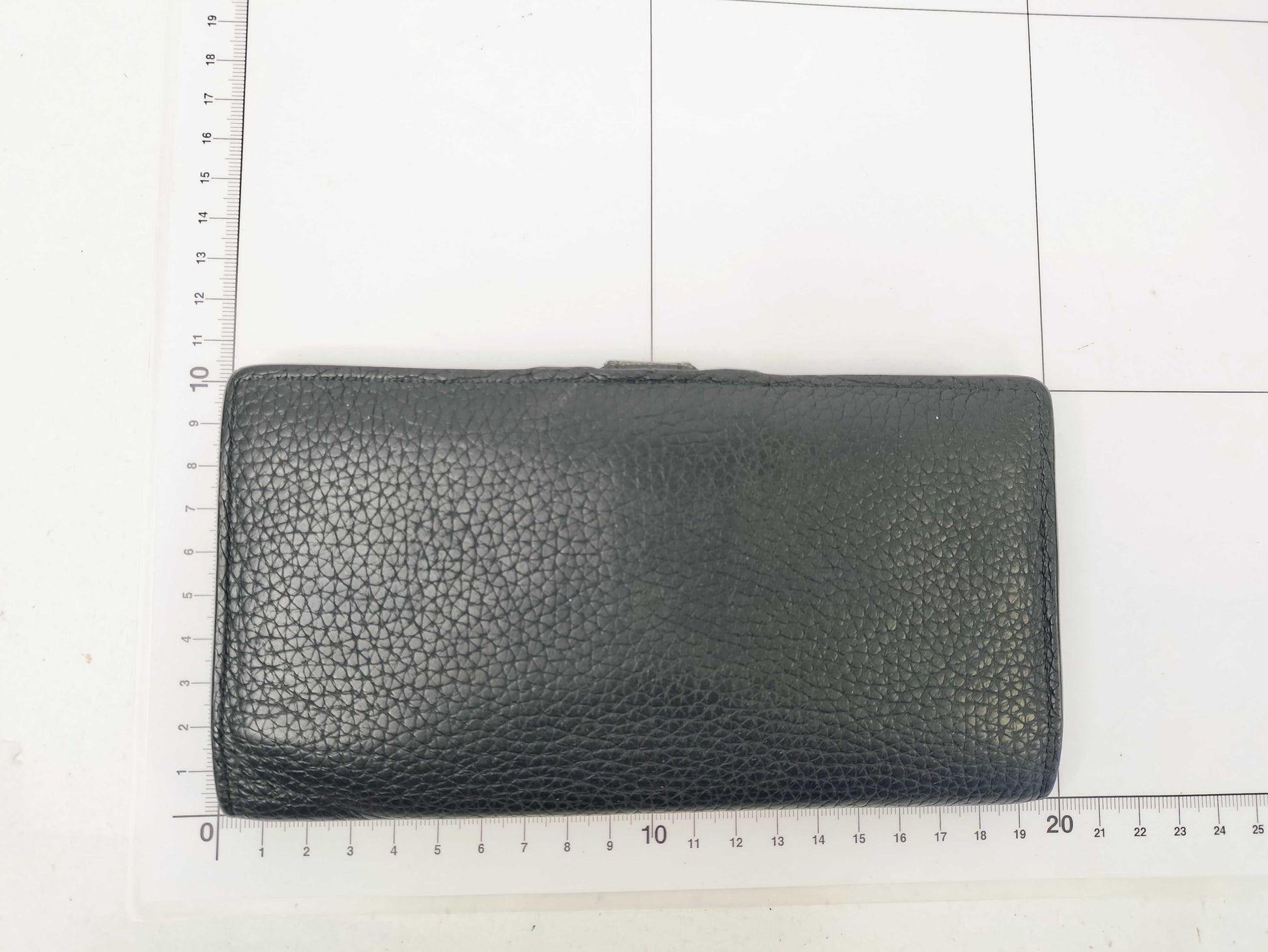 LOUIS VUITTON LV Vertical Wallet Noir M81330 Wallet