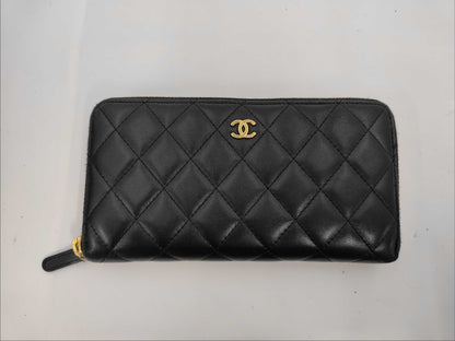 CHANEL Matlasse Round Zipper Long Wallet Wallet