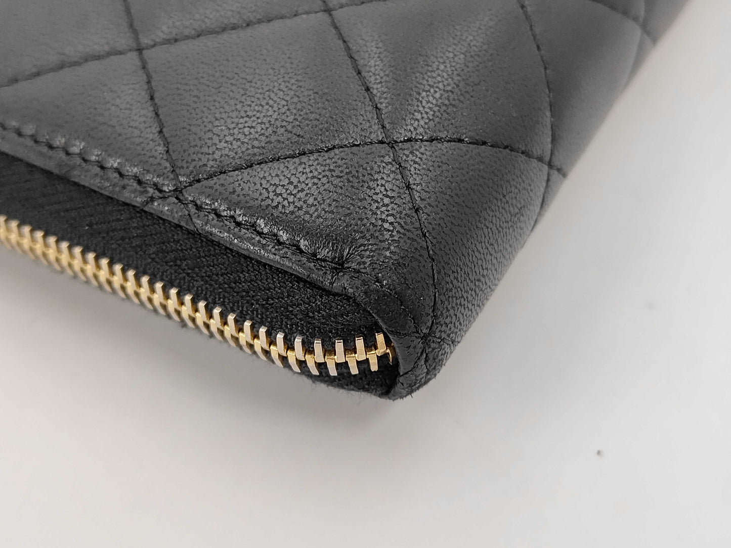 CHANEL Matlasse Round Zipper Long Wallet Wallet