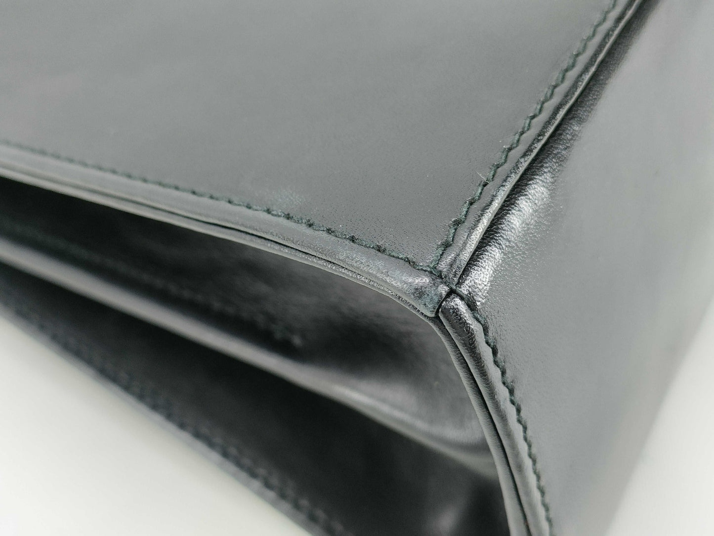 Salvatore Ferragamo Gancini Leather 2-Way Handbag Accessories: Strap Handbag