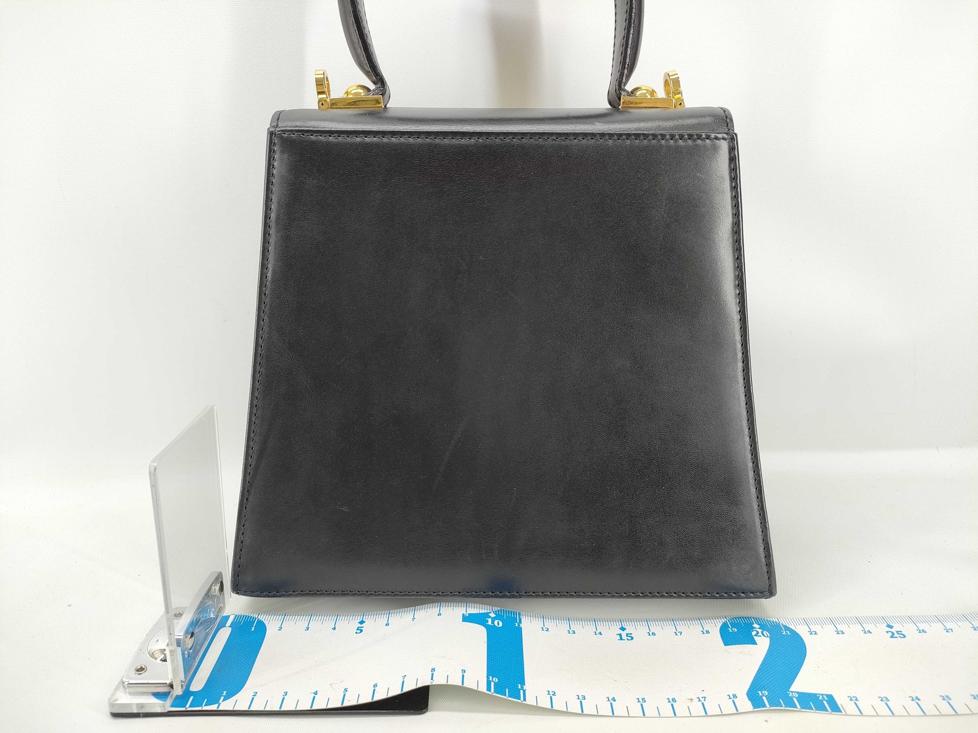 Salvatore Ferragamo Gancini Leather 2-Way Handbag Accessories: Strap Handbag