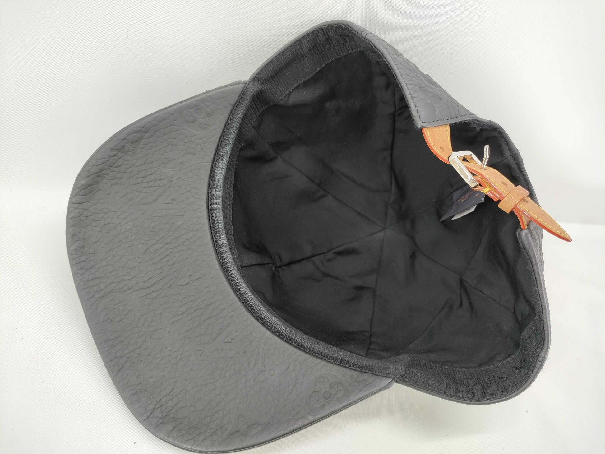 LOUIS VUITTON Monogram Amplplant Louis Vuitton Monogram Unplant Casket 1.1 MP2605 Cap Accessories: Box Storage Bag Other Accessories