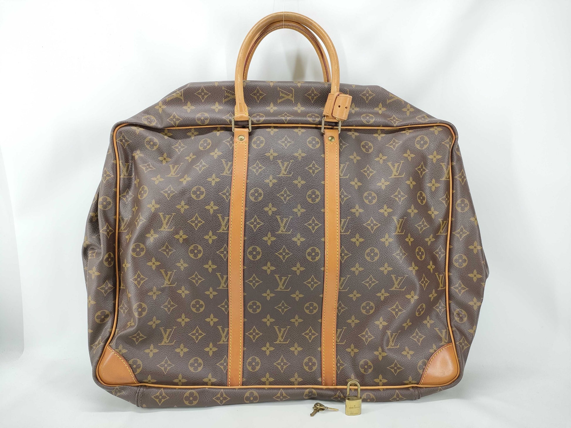 LOUIS VUITTON Monogram Louis Vuitton Monogram Sirius 50 Business Bag
