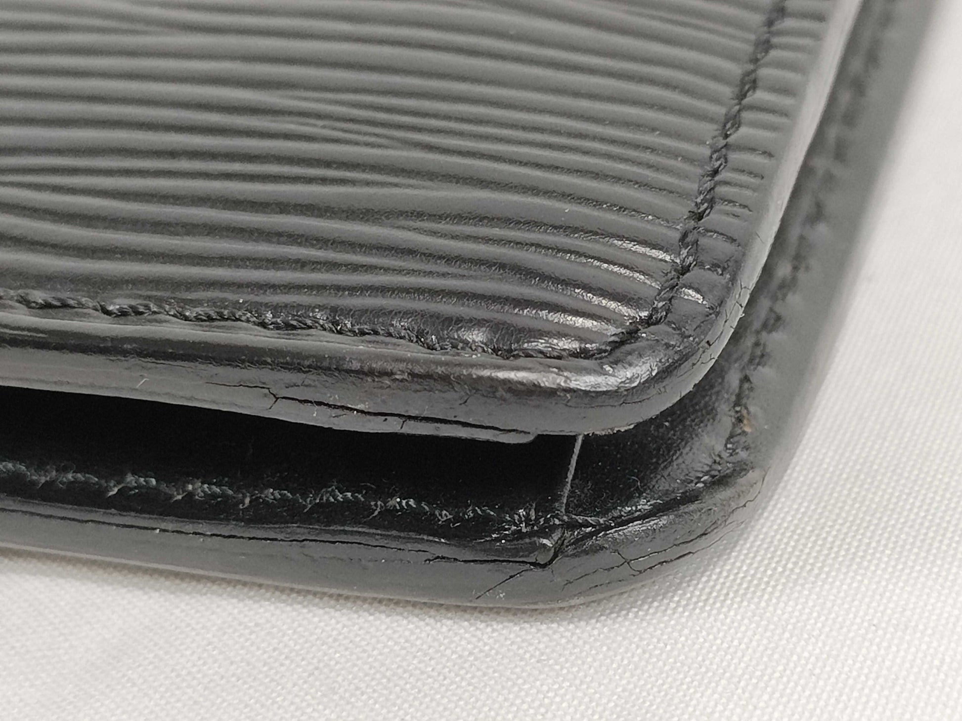 LOUIS VUITTON Epi Vuitton Epi Pochette Homme M52522/SR0995 Second Bag