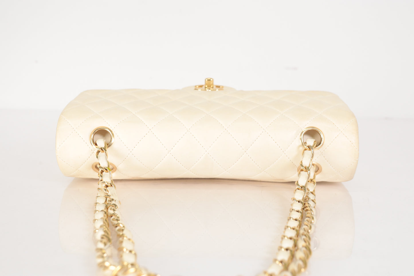 CHANEL W Flap 25 Ram Ivory 8th Series Shoulder Bag