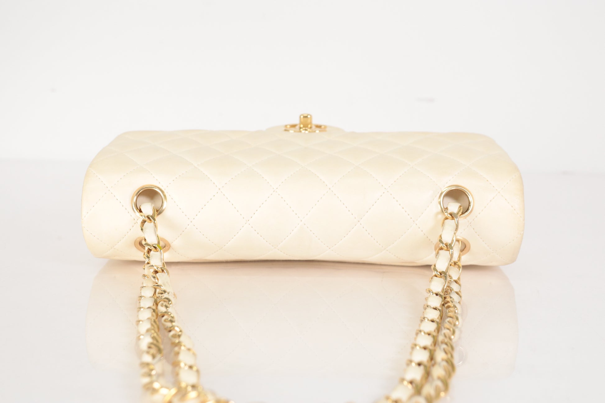 CHANEL W Flap 25 Ram Ivory 8th Series Shoulder Bag