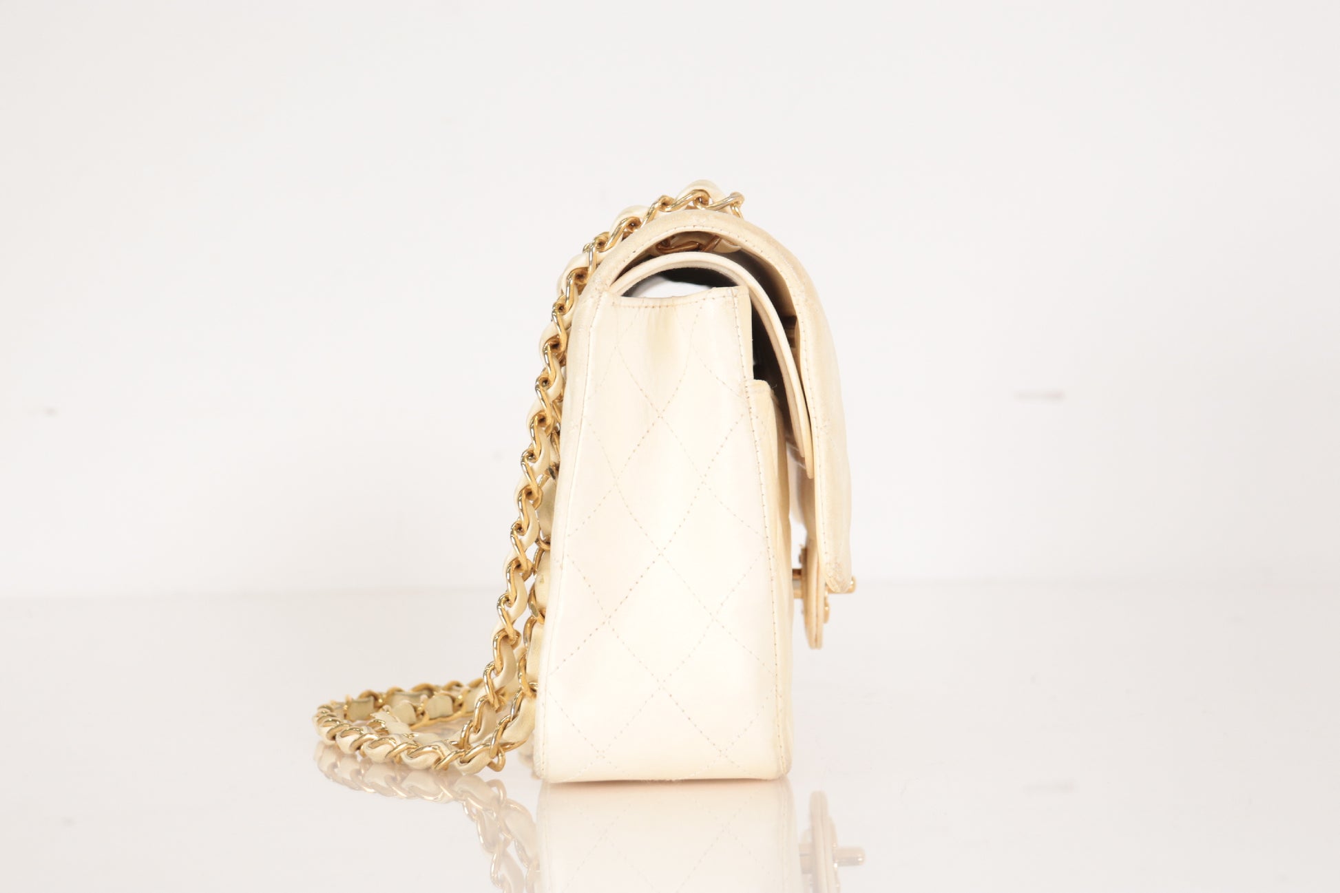 CHANEL W Flap 25 Ram Ivory 8th Series Shoulder Bag