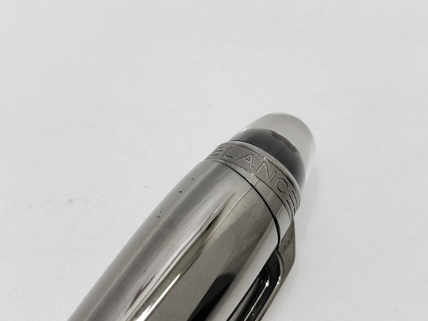 MONTBLANC Starwalker Fountain Pen, Resin x 14K Gold Nib, Black x Silver