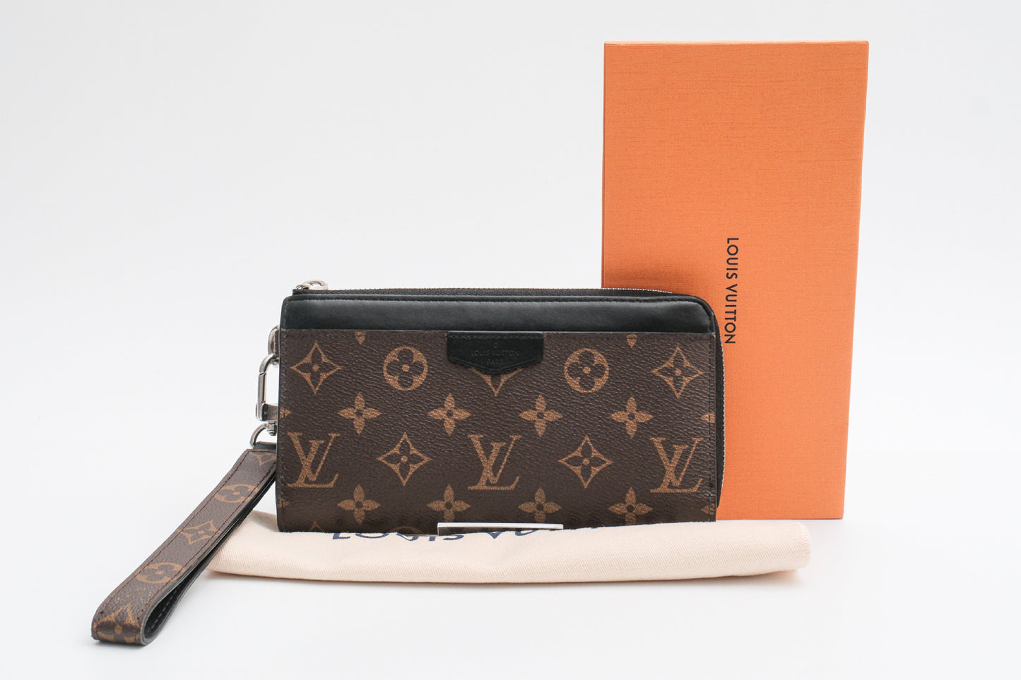 LOUIS VUITTON LOUIS VUITTON Monogram Wallet Zippy Dragonne M69407 Wallet