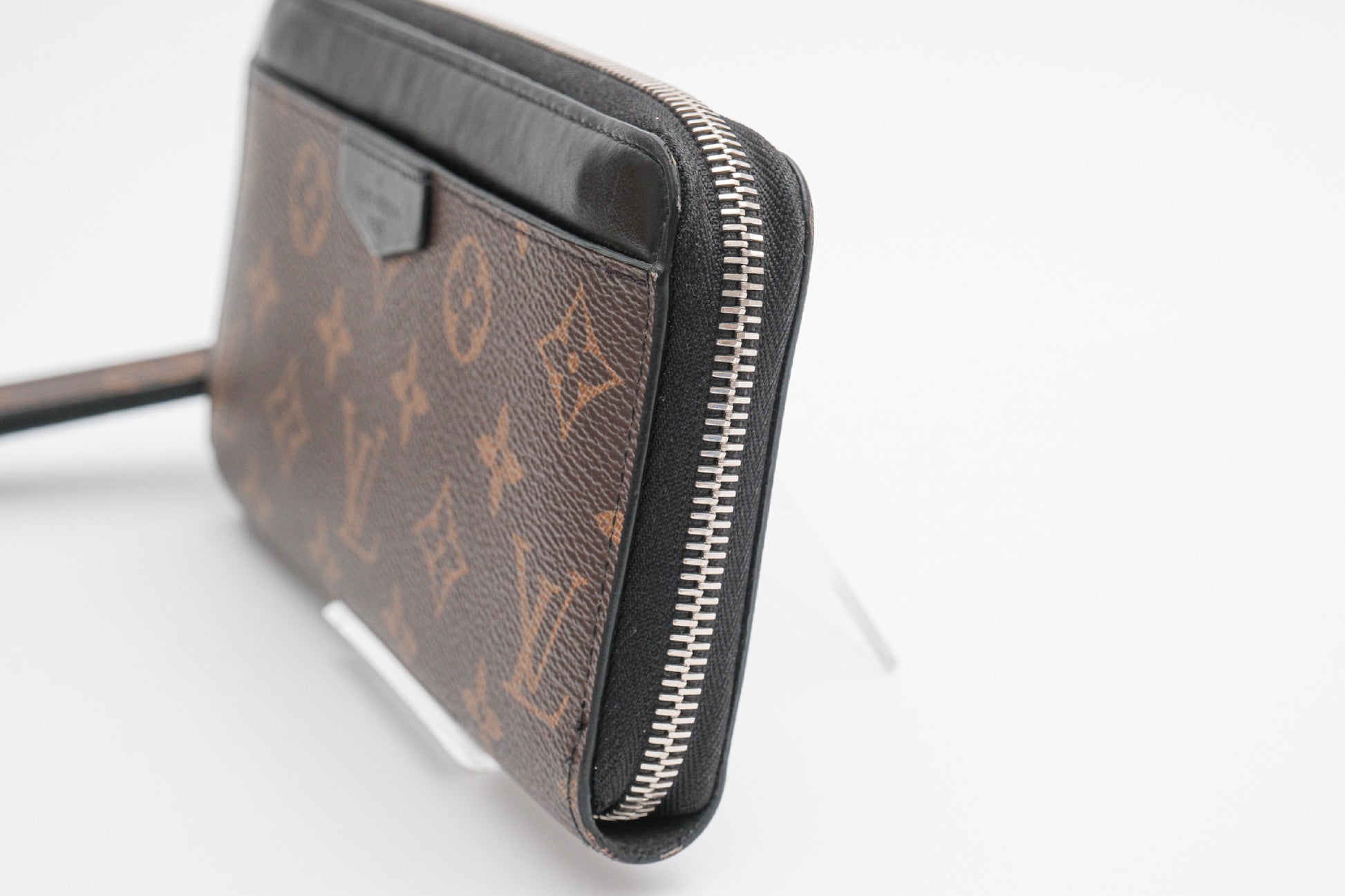 LOUIS VUITTON LOUIS VUITTON Monogram Wallet Zippy Dragonne M69407 Wallet