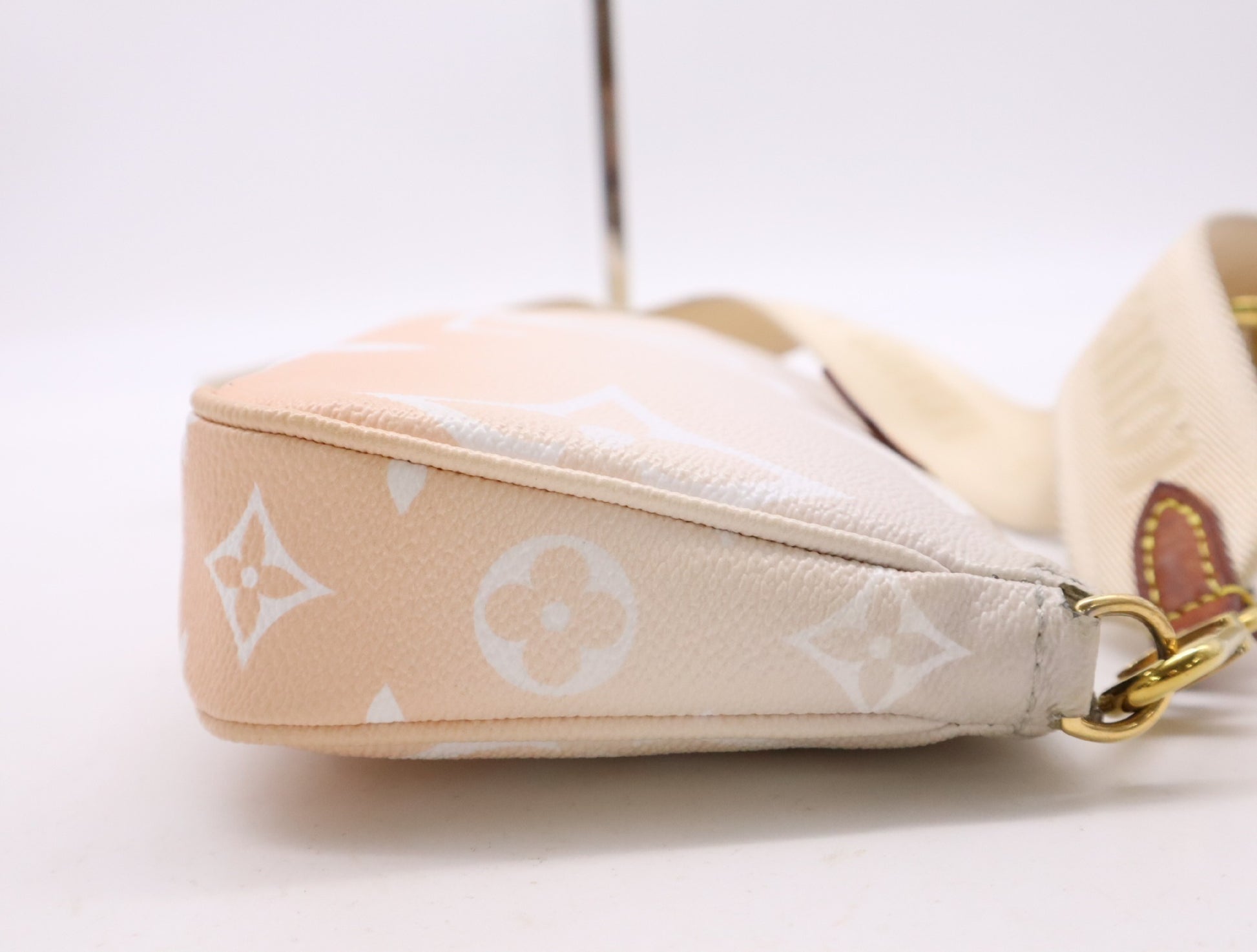 LOUIS VUITTON LOUIS VUITTON Myrti Pochette Accessoir M57634 Storage Bag Shoulder Bag