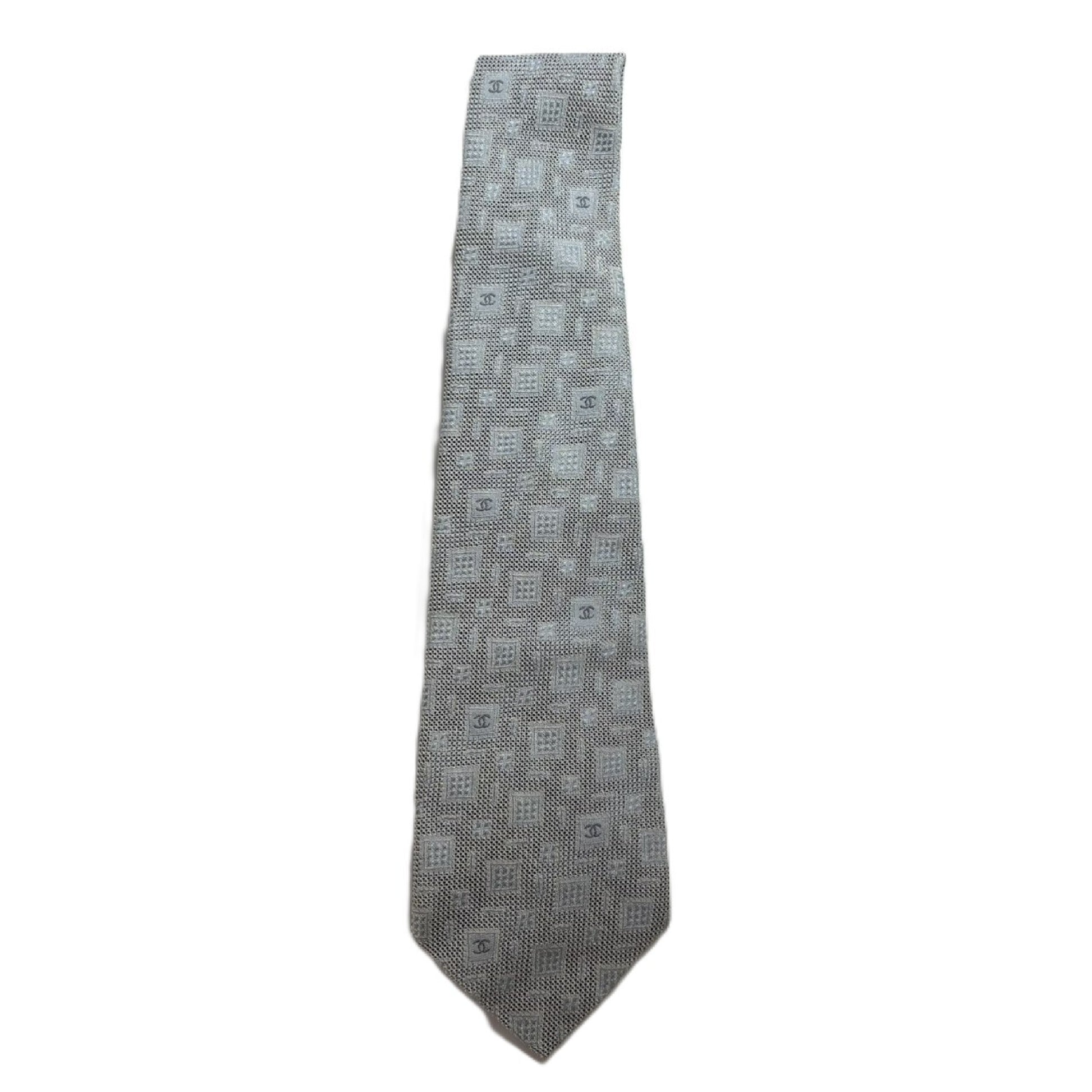 CHANEL Tie Tie