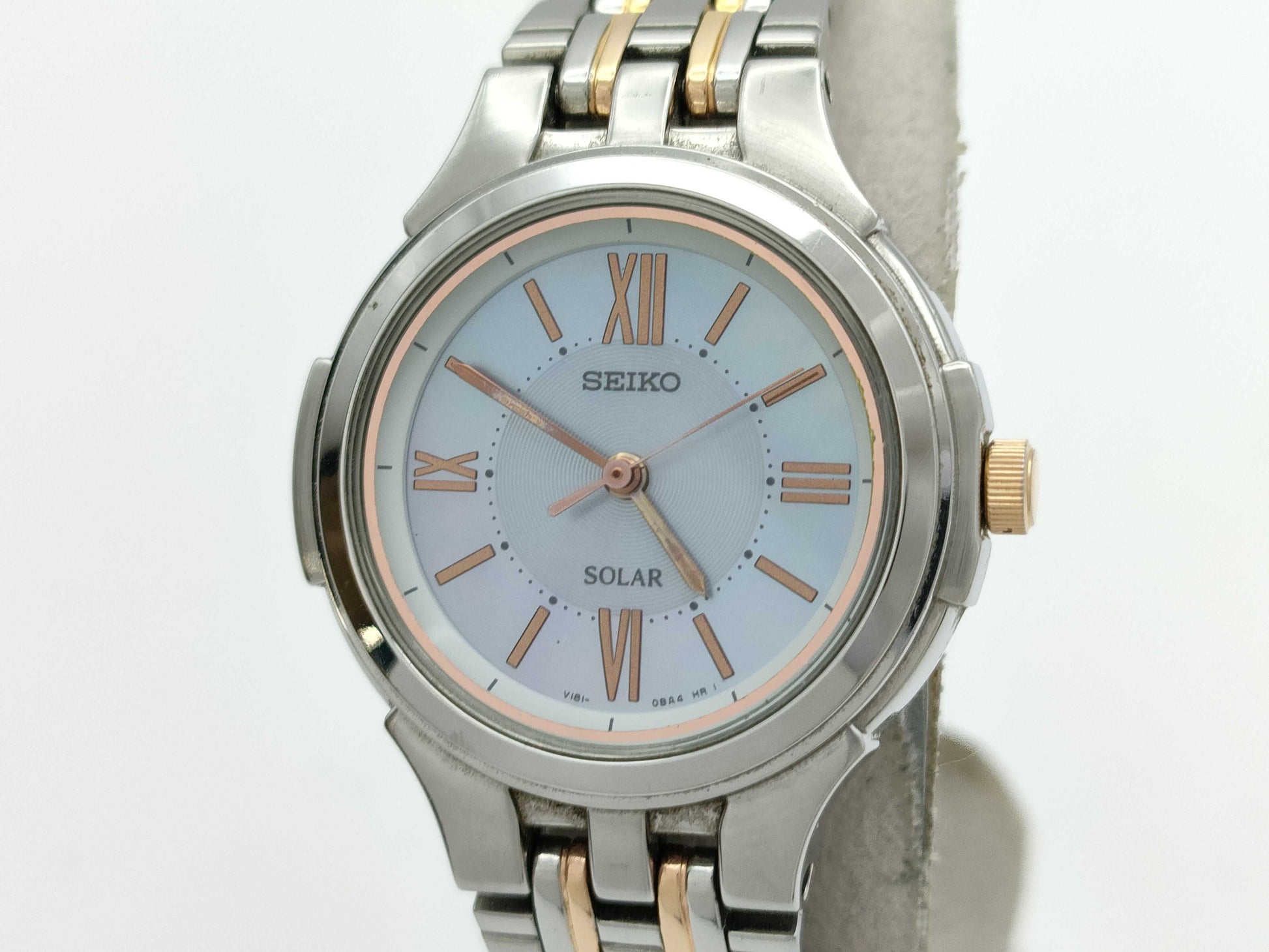 SEIKO V181-0AP0 570073 Shell Dial Solar Women's Watch