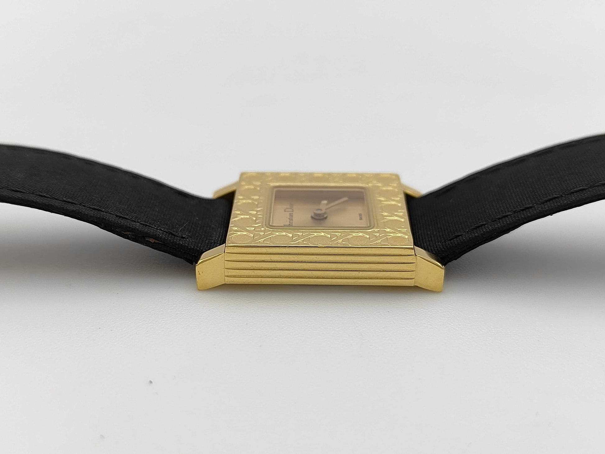 Dior D60-150 AA7998 Quartz Women's Watch