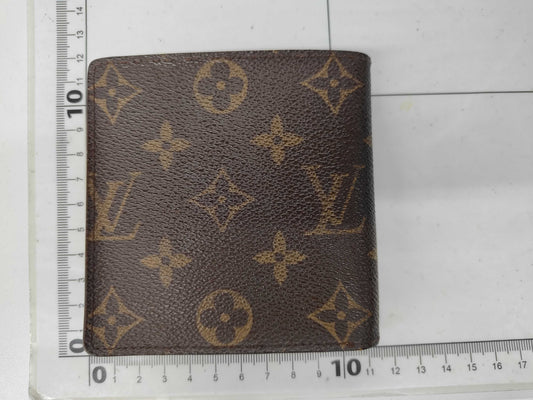 LOUIS VUITTON LV Marco Wallet